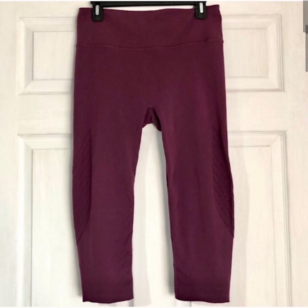 Lululemon purple mesh leggings size large